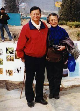 如果说梁鉴改了"梁"姓与梁从诫完全无关,那么梁从诫二婚后与方晶生下