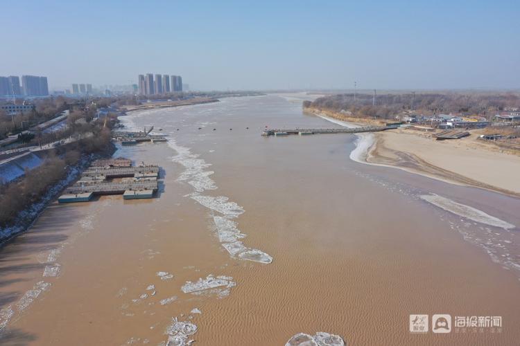 考虑到黄河济南段目前的凌情现状,1月6日上午济南泺口浮桥管理处发出