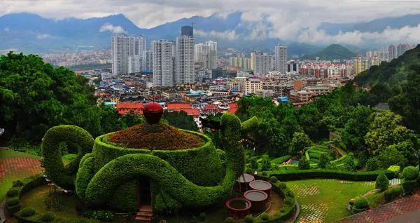 游览安溪城隍庙时还可以顺道逛逛安溪凤山哦~地址:安溪凤山风景旅游区