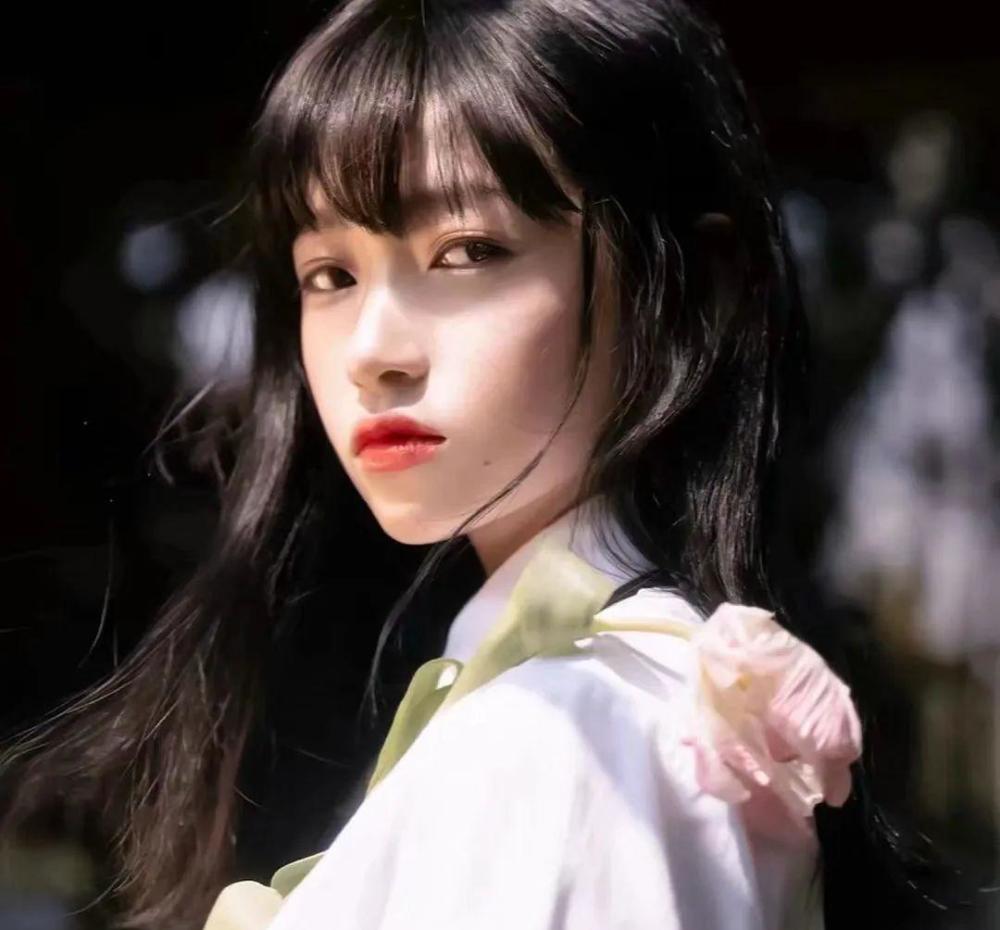 最新女生头像丨一组高质量真人女头