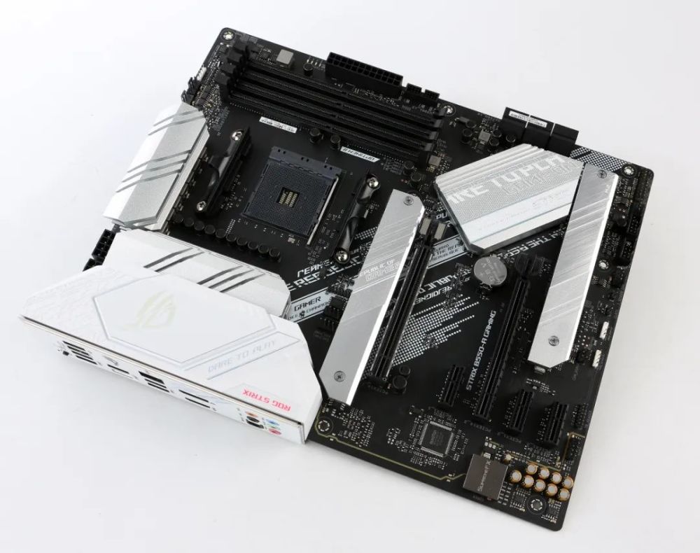 完美支持zen3ddr44000还能降噪rogb550吹雪主板实战