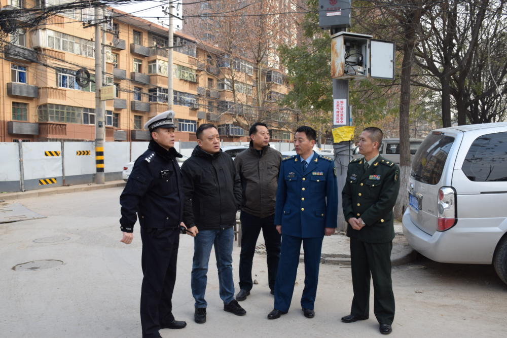 陕西省军区西安第二十一离职干部休养所位于长安南路250号,纬零街内向