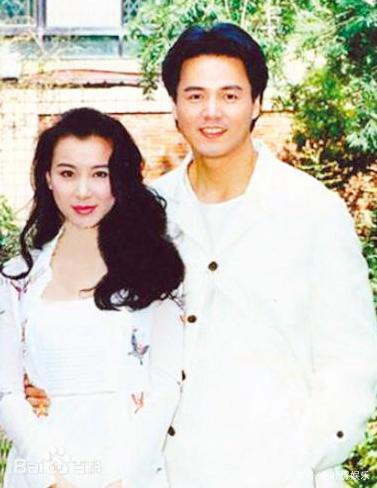 24岁相遇,36岁结婚,婚后破产,9次试管婴儿,武汉她捐款
