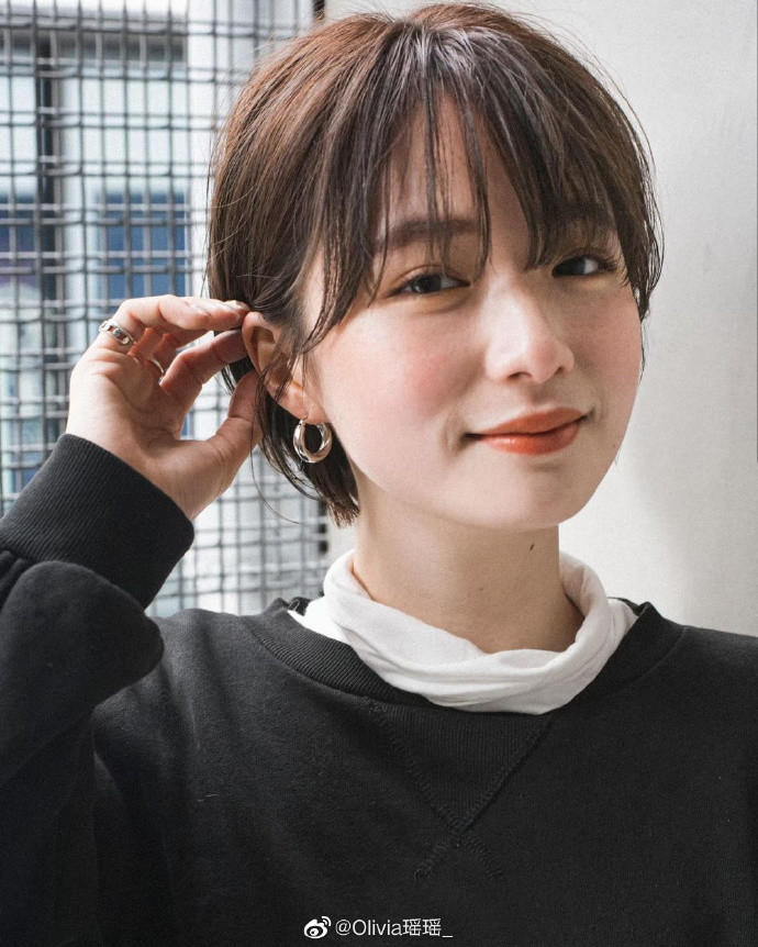 日本非常流行可爱慵懒少女风短发女生发型