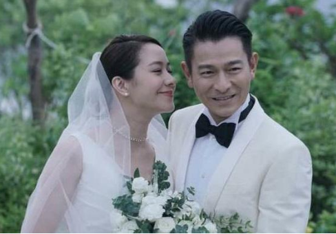 刘德华婚纱照_刘德华与李嘉欣婚纱照