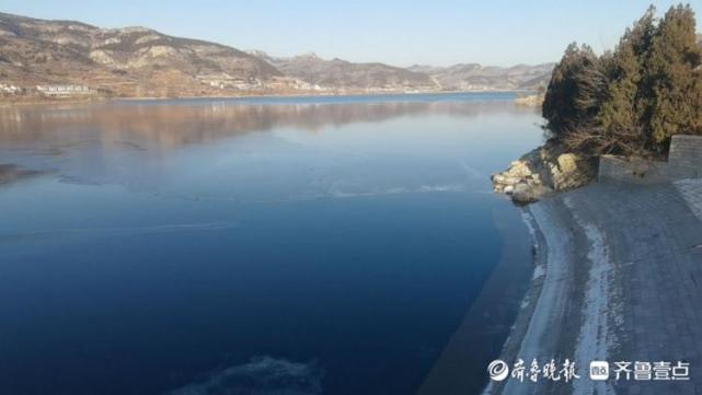 济南迎来极寒天气,锦绣川水库大片区域结冰