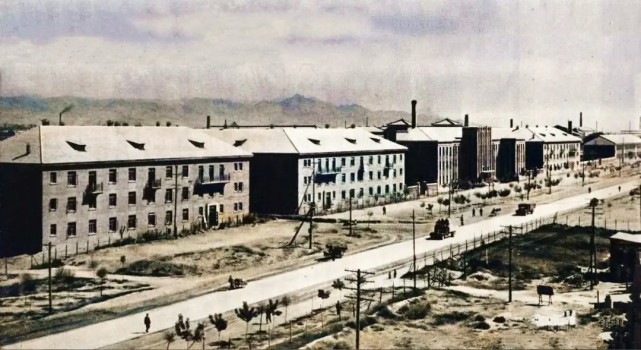 老照片:内蒙包头正在建设中的包钢景象(1959)