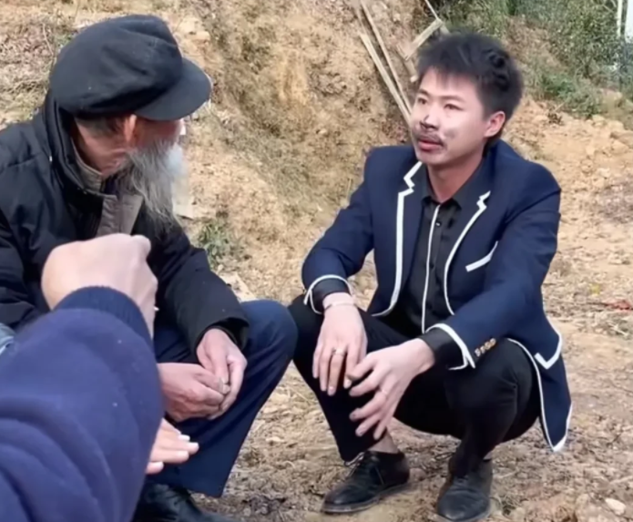 揭秘网红真实的一面,被粉丝拥戴的许华升真有那么好吗?