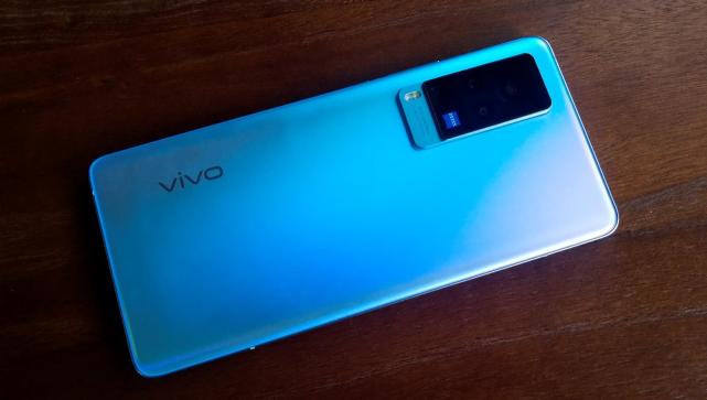 2021年轻奢旗舰vivo x60 pro,德味儿十足的"单反"手机