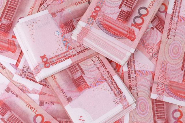 现在一个月工资5000元,相当于80年代的多少钱?答案有点出乎意料