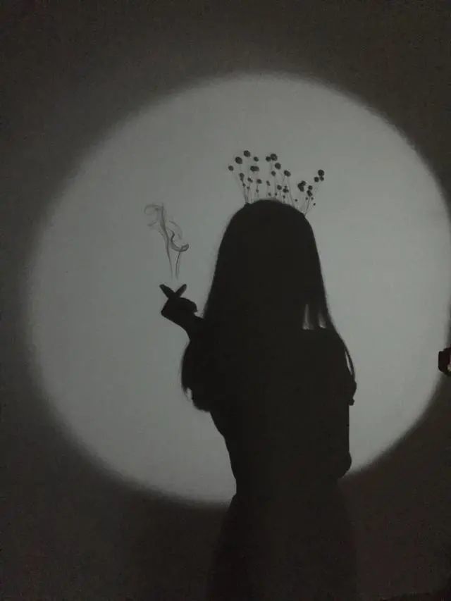 让人哭红了眼的24句话,伤感深情,边看边哭!