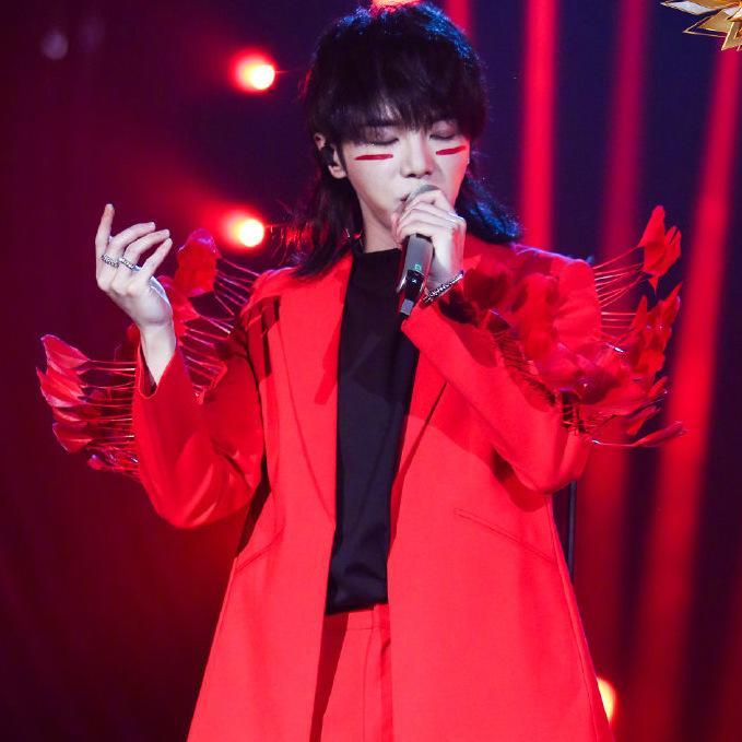 歌手总排名_歌手云朵图片