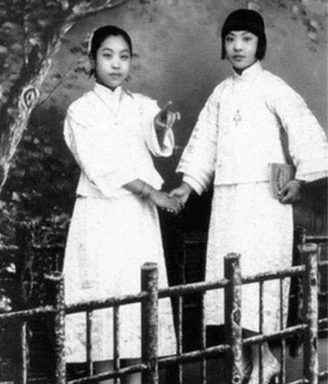 王玉龄,张灵甫中将的继室,王玉龄是那时典型的漂亮美女,1945年二人