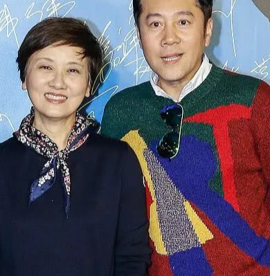 原形毕露51岁蔡国庆隐瞒了9年的美女老婆曝光原来是我们熟悉的女富豪