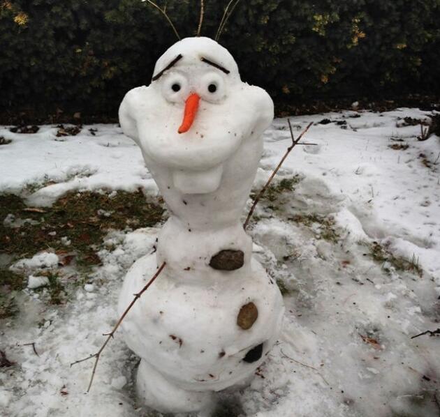 堆雪人还能这样玩高手在民间兔子太真要跟雪女姐姐亲吻吗