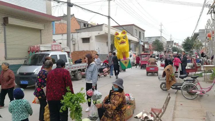 家乡,邻村前牛村的集市,祠堂,是既熟悉又陌生的地方