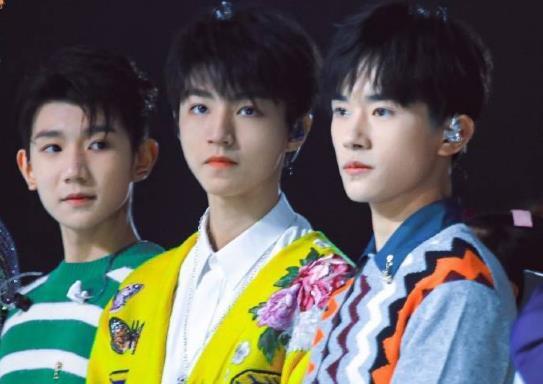 时代峰峻敷衍tfboys官方下场主持公道突然迎来合体表演