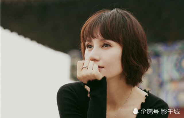 袁泉参演《流金岁月,演技好气质佳,你觉得她遭遇中年女演员危机了吗