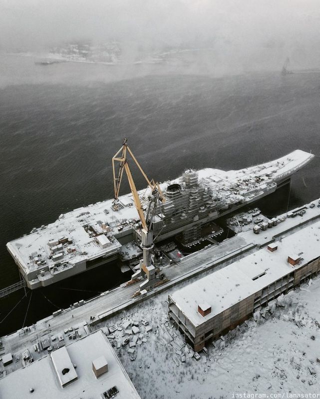 山东号在海南晒太阳,俄罗斯唯一航母却被冰雪覆盖,升级慢如蜗牛