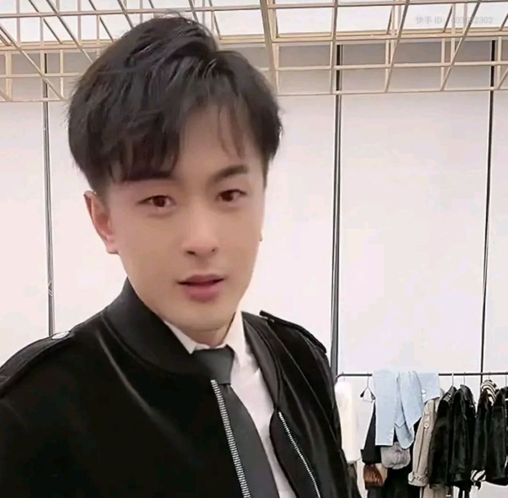 难道没有被集体封停?辛巴徒弟蛋蛋已经复出直播,对此你怎么看