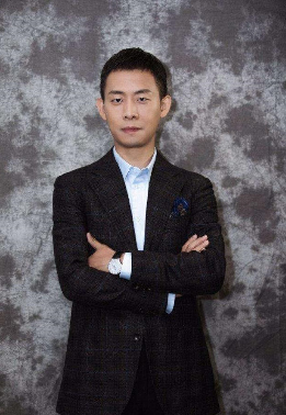 影帝张译隐藏多年的妻子原来是熟悉的主持人难怪不愿公开