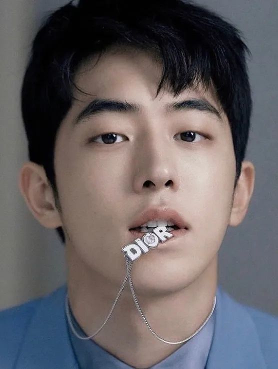 韩国偶像男星南柱赫旧照曝光差别好大噢