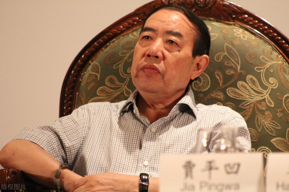 贾平凹偷会"情人",贾夫人怒闯玫瑰园,结果闹了个笑话