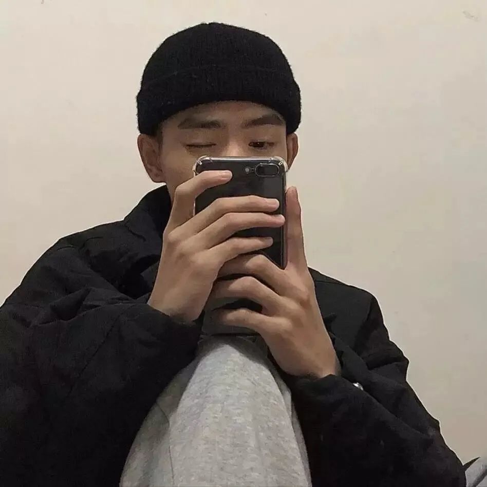是小哥哥吗戴帽子男头