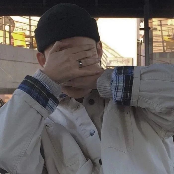 是小哥哥吗戴帽子男头