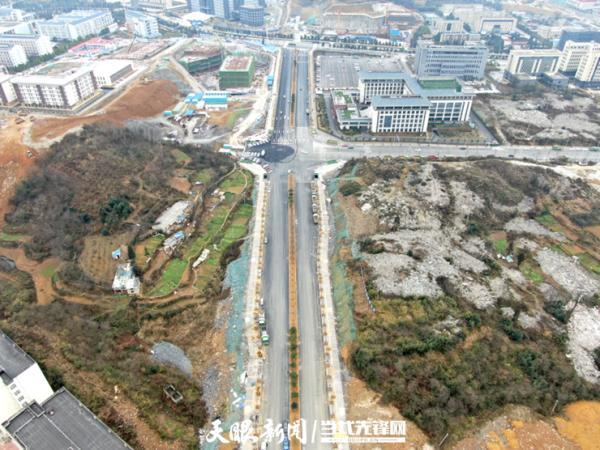 贵阳观山湖区金华镇GDp_三变 出幸福 脱贫奔小康 观山湖区金华镇依托 三变 改革决战脱贫攻坚工作纪实(3)