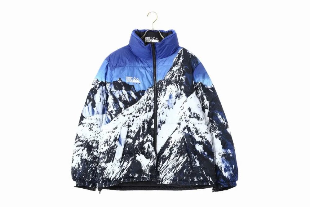 down为了纪念"雪山"羽绒服,特意重制了200件上架,价格还不及北面联名