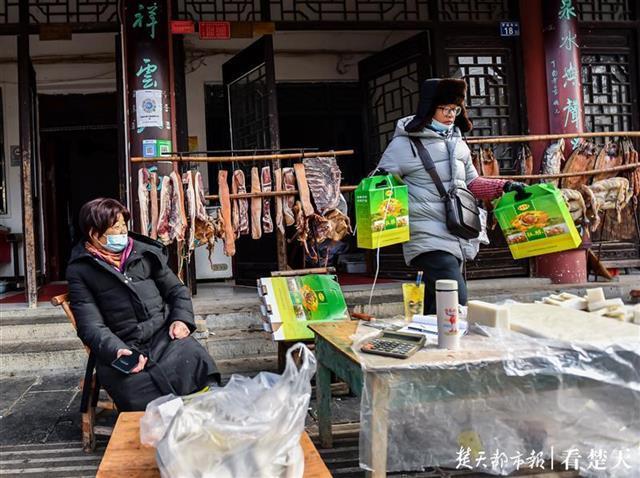 柏泉镇人口_柏泉护肤品价格和图片(2)