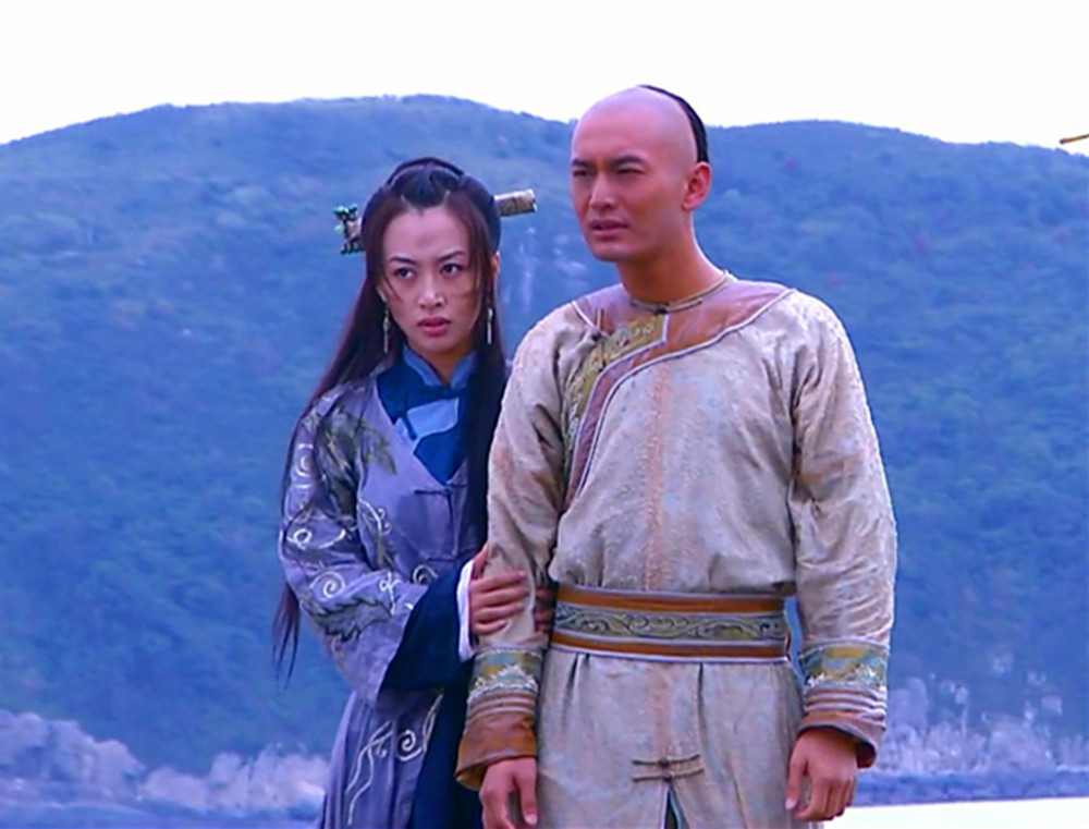 回看《鹿鼎记》,黄晓明和李菲儿在戏里曾经很登对,台词却句句扎心