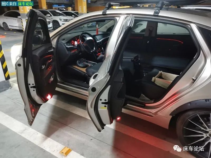 车友供稿:三厢轿车改床车