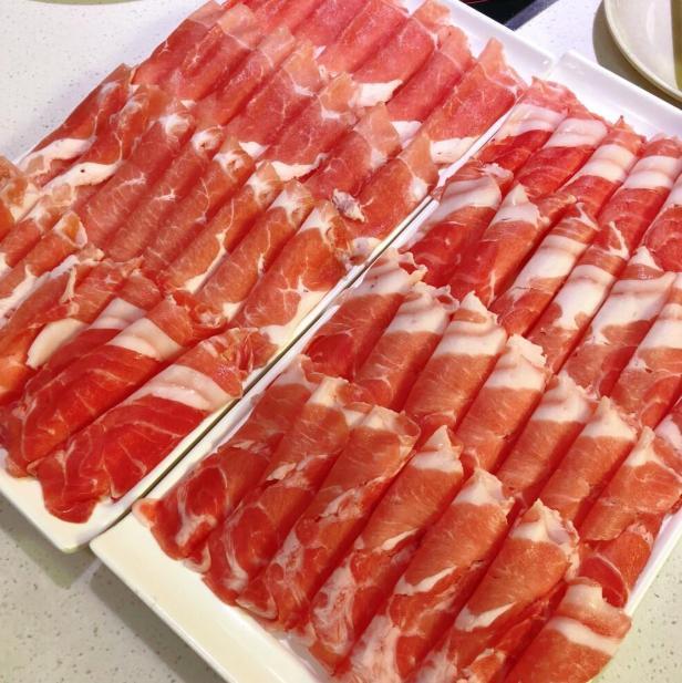 "注胶肉"泛滥,常见于三种肉中,买肉要当心