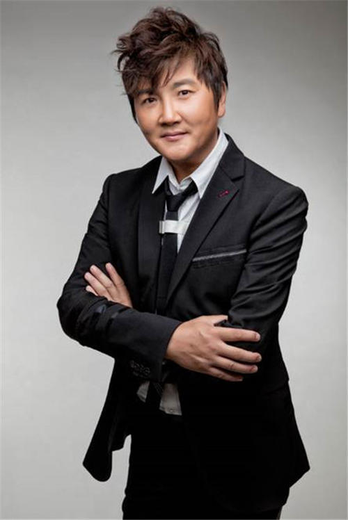 孙楠变成韩国鲜肉?身材暴瘦成玻尿酸瓜子脸,51岁形象颠覆以往