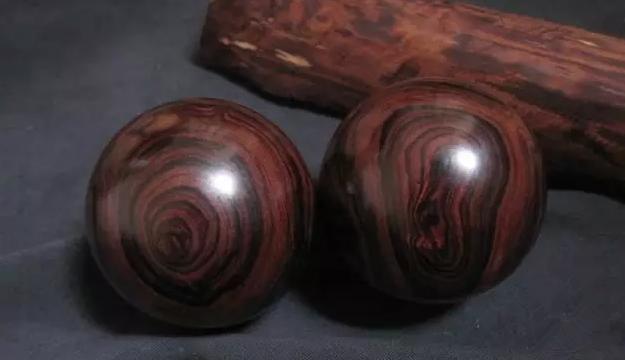 海南黄花梨之一瘤二麻三鬼脸你喜欢哪种