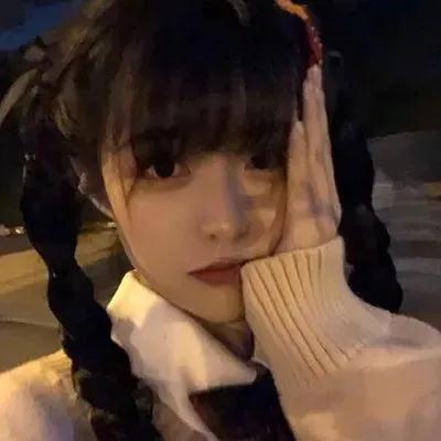 "朱砂痣久难消,你是否能知道"——头像女