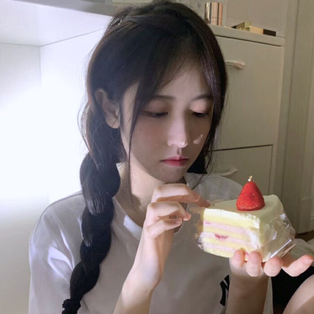 你的微笑充满了阳光～积极向上的女生头像