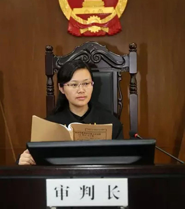 因拒绝徇私枉法,女法官被同乡报复杀害,凶手曾应聘小区保洁踩点