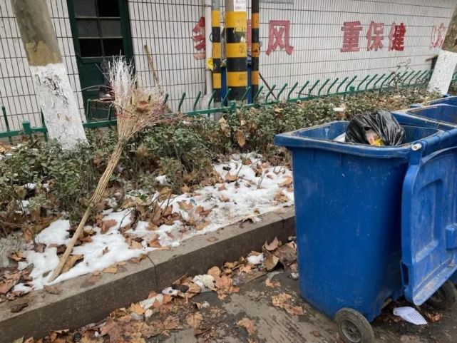山东临沂环卫工凌晨街头去世:"那个扫垃圾的"新年举办葬礼
