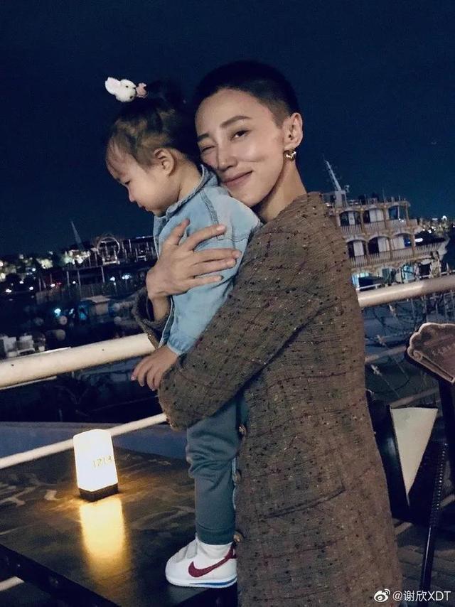 "不炸"的辣妈谢欣,如何制造了冬天里的这场舞蹈风暴?