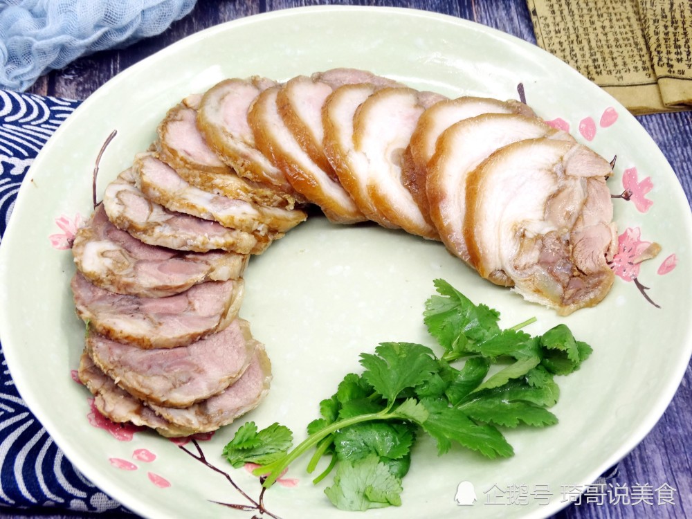 过年买猪肘子,要分清"前肘"和"后肘,差别很大,挑错难吃浪费钱