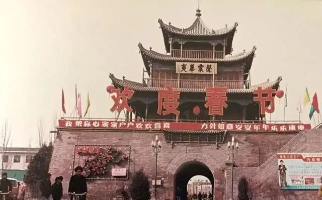 酒泉人口2021年_2021年酒泉车祸现场
