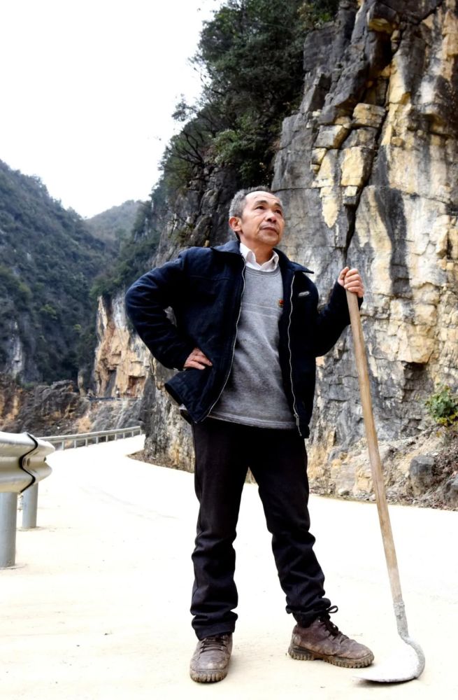 "近观"时代楷模毛相林