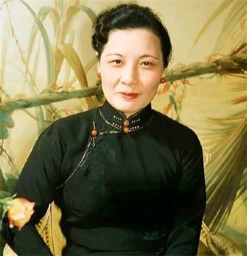 宋氏三姐妹年轻时到底有多美?看完这组绝版黑白老照片