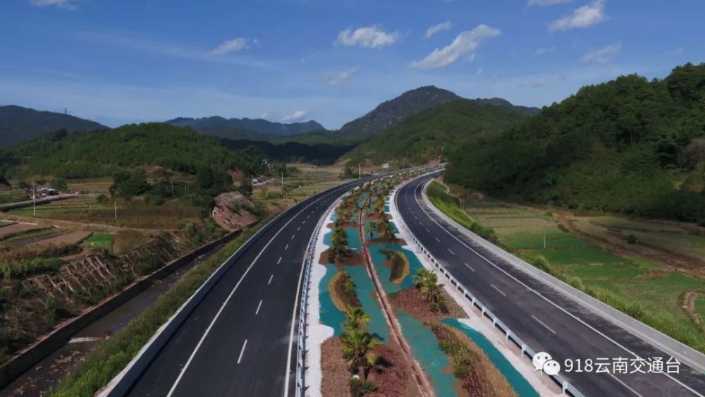 墨临高速公路通车后, 临沧至昆明的时间将由原来的8-9小时缩短为4