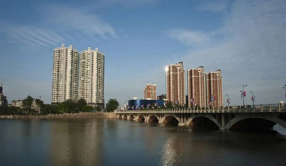 德阳城市变迁史写在横跨旌湖两岸的桥里