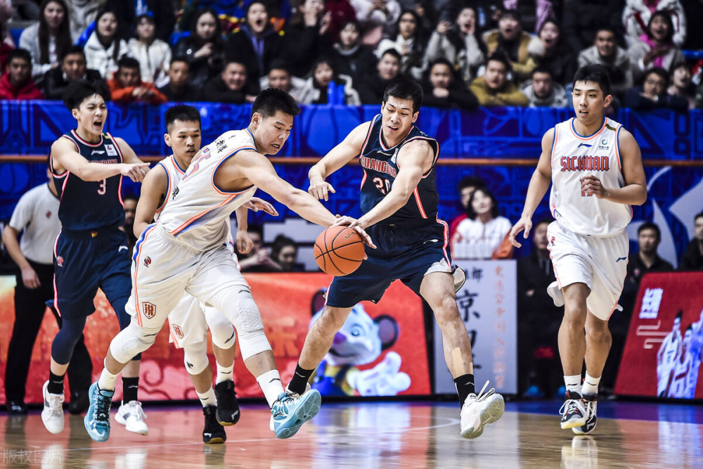 联赛结束了一场焦点争夺,广东队以114-88领先四川队26分结束本场比赛