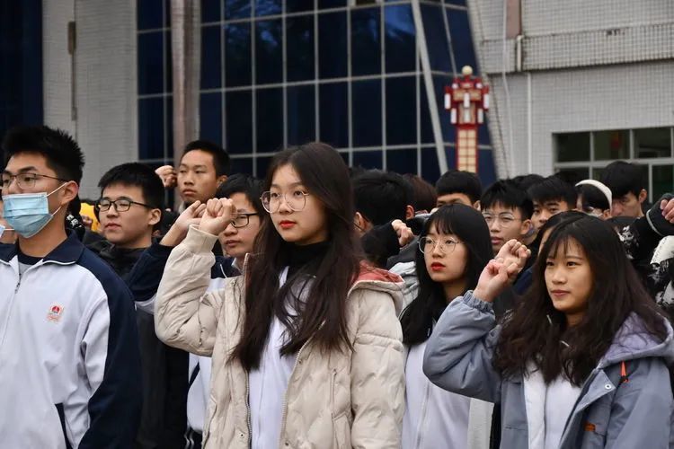 陆河县河田中学高三学生成人礼!